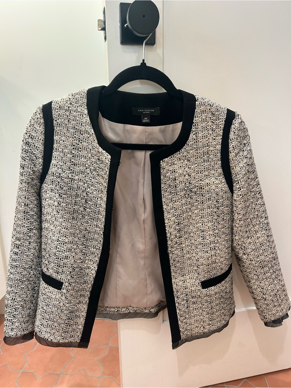 Ann Taylor Tweed Black & Ivory Tweed blazer